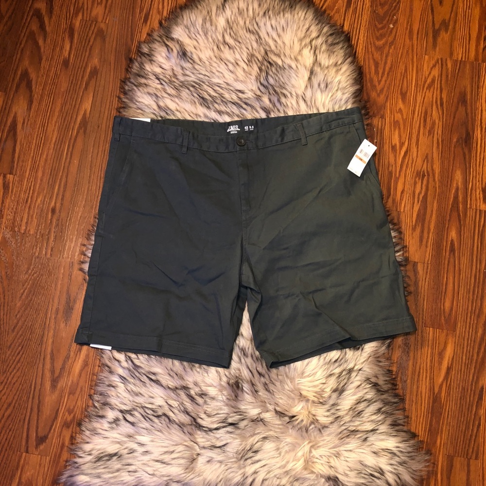 IZOD Relaxed Flat Front Chino Shorts with Stretch